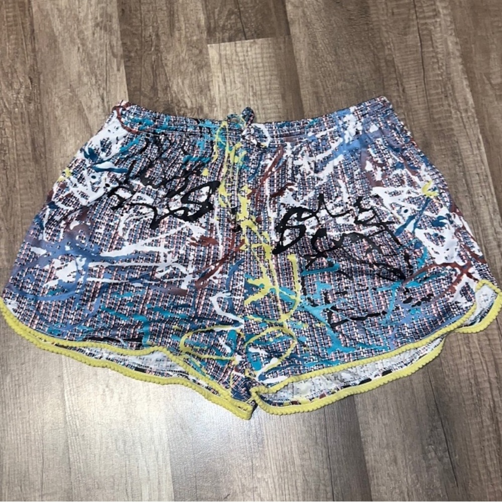 WOMEN SHORTS